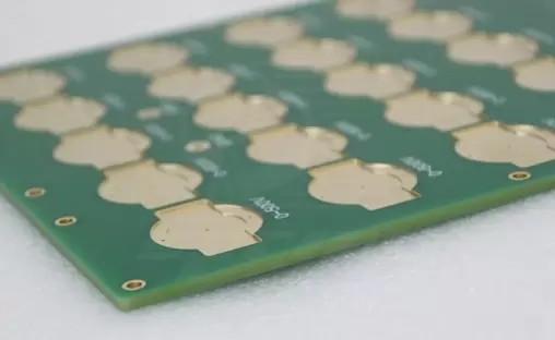 Zagadnienia dotyczące projektowania płytek PCB wielowarstwowych: układanie warstwowe, integralność sygnału i zarządzanie termiczne