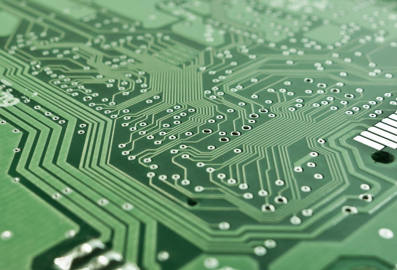 Ewolucja i współczesne zastosowania procesu HASL w produkcji PCB